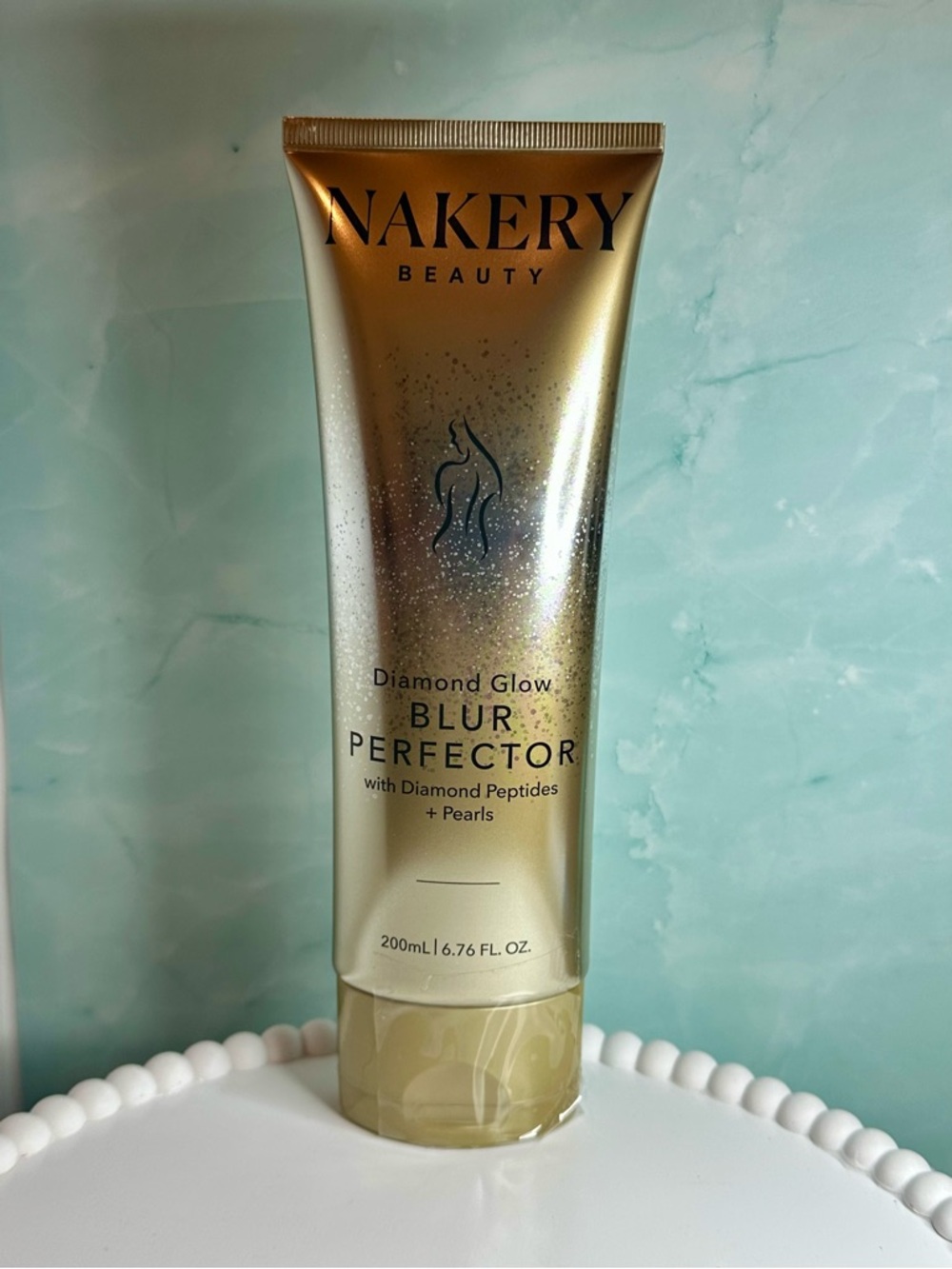 Nakery Beauty Diamond Glow Blur Perfector - 6.76oz NEW